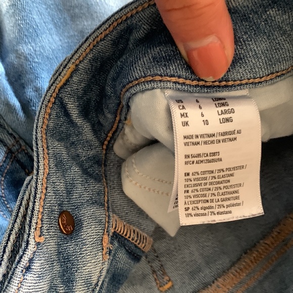 Light wash skinny American eagle jeans size 6 - Picture 4 of 4